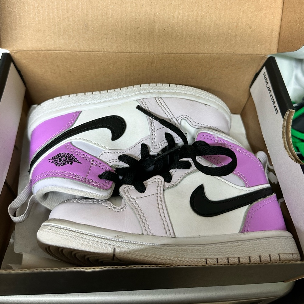 Toddler Jordan 1 mid